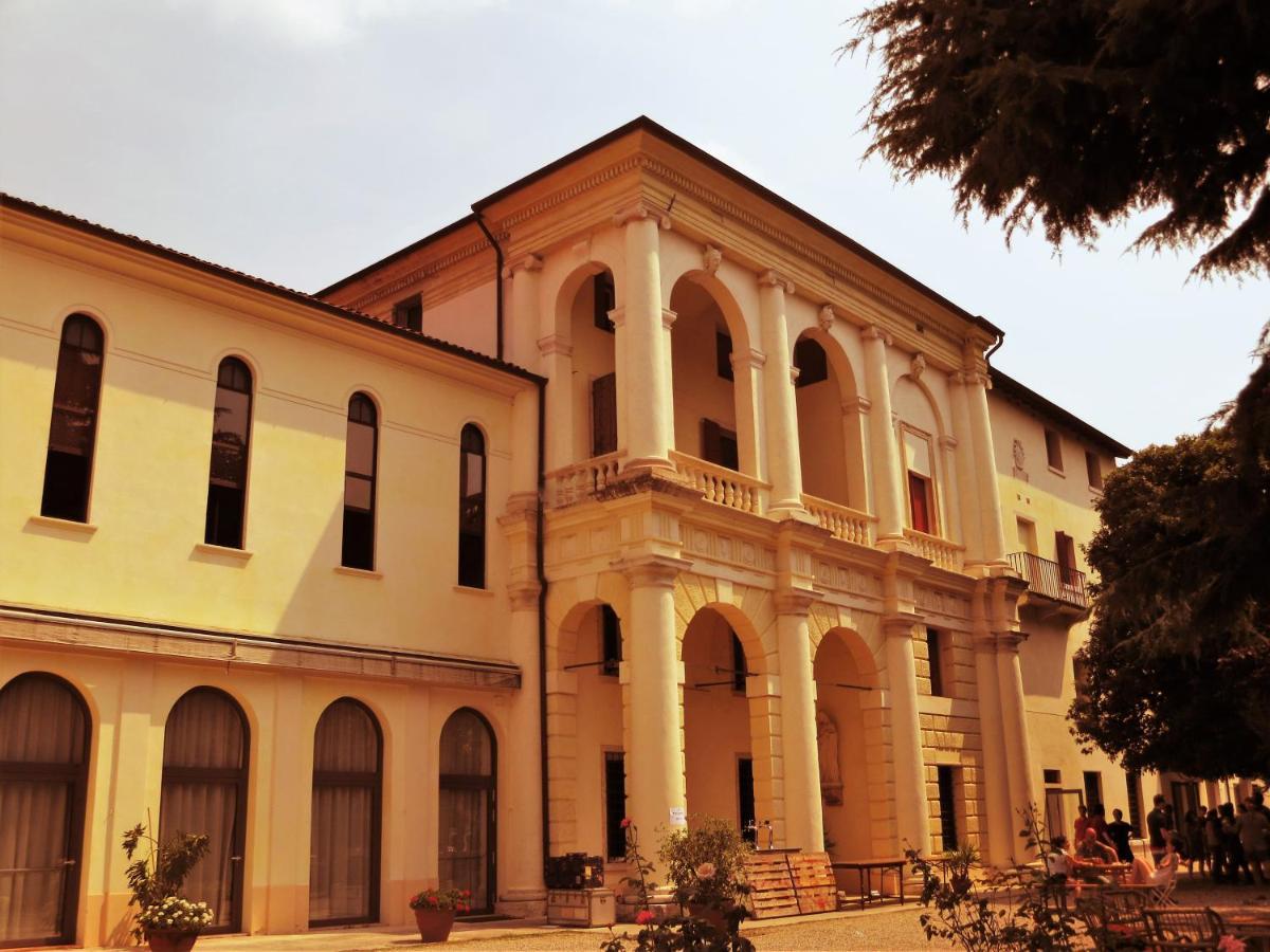 Guest House Villa Angaran San Giuseppe バッサーノ・デル・グラッパ エクステリア 写真